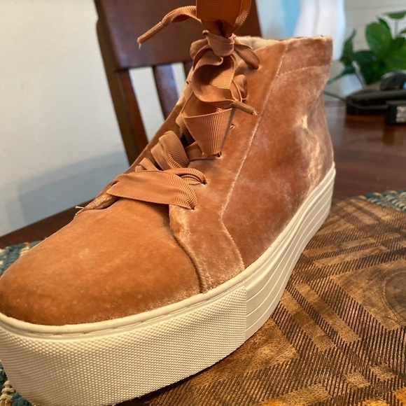 Kenneth Cole Janette  Blush Velvet high top shoes/sneakers size 8.5 - Picture 6 of 10